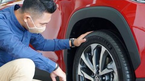 Waspadai 4 Penyebab Ban Mobil Kempis Sendiri