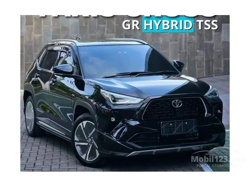 Jual Mobil Toyota Yaris Cross 2023 S HEV GR Parts Aero Package 1.5 di Banten Automatic Wagon Hitam Rp 420.000.000