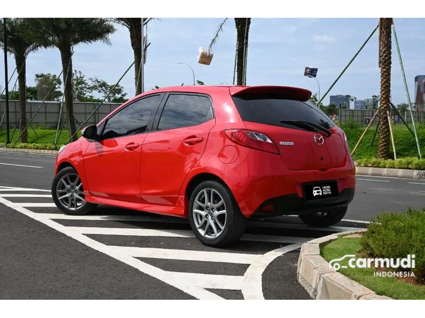 2013 Mazda 2 R Hatchback
