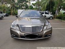 Mercedes-Benz E300 2009 full specs seperti baru