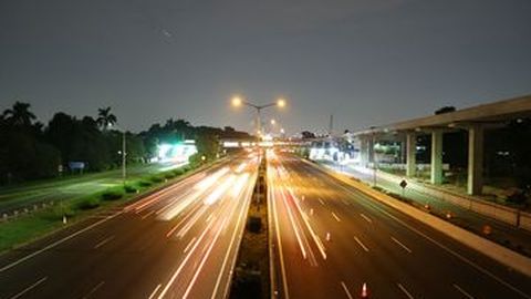 Hati-Hati, Trans Jawa Masih Kurang Penerangan Jalan