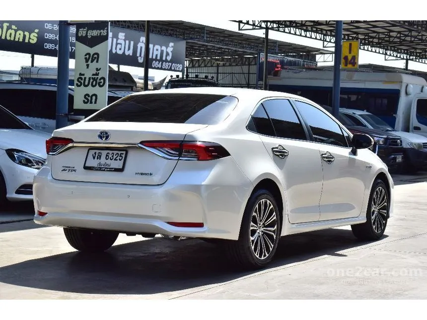 2019 Toyota Corolla Altis Hybrid High Sedan