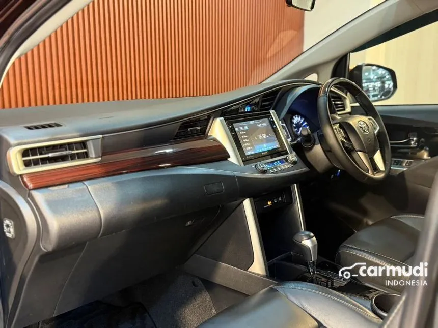 2018 Toyota Kijang Innova Venturer MPV