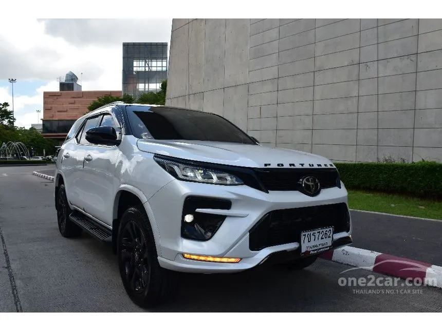 2024 Toyota FORTUNER GR Sport (Black Top) SUV