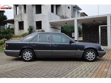 Masterpiece E220 Automatic Tahun 1995 - 1996 Plat F