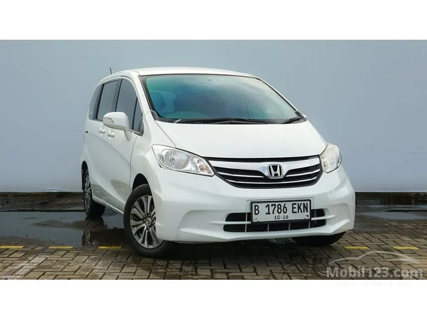 Jual Mobil Honda Freed 2013 S 1.5 di Jawa Barat Automatic MPV Putih Rp 142.000.000