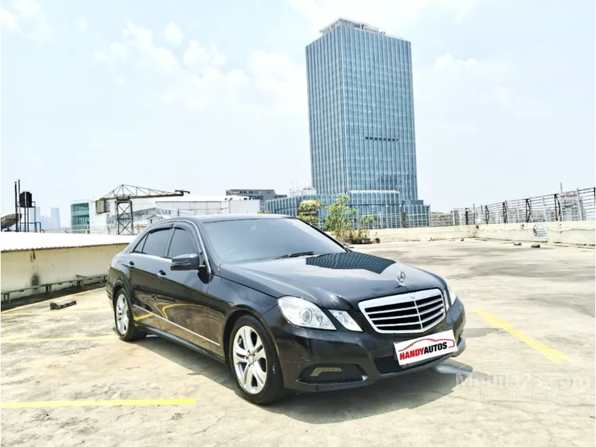 2010 Mercedes-Benz E300 Avantgarde AMG Sedan