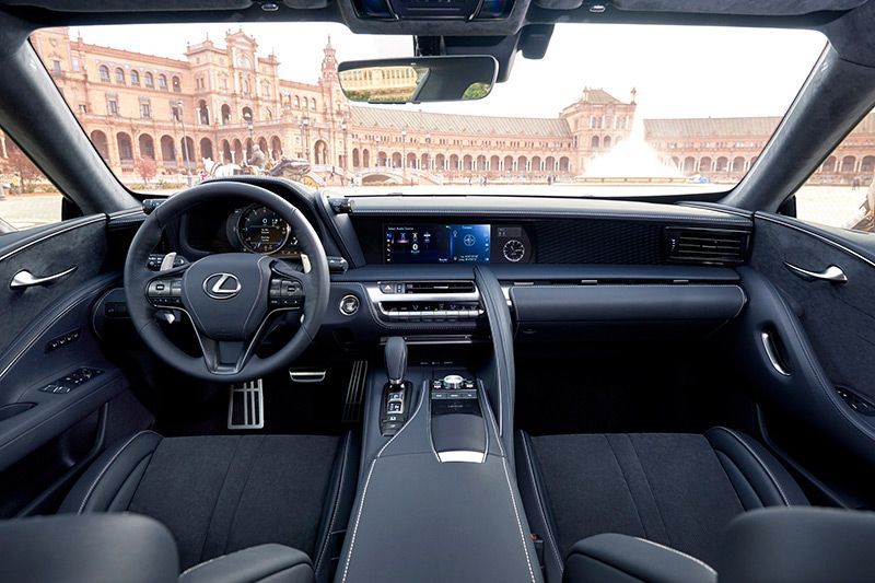 New Lexus LC Berikan Kemewahan Baru Model Coupe 2