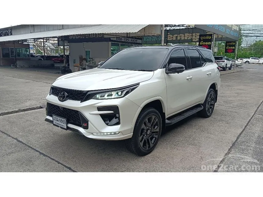 2022 Toyota FORTUNER GR Sport (Black Top) SUV