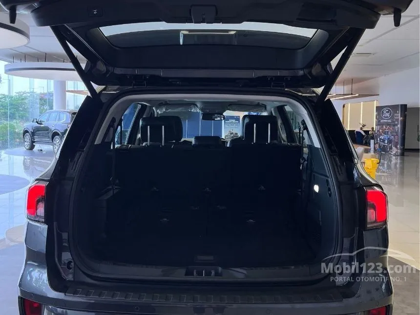 2025 Ford Everest XLT SUV