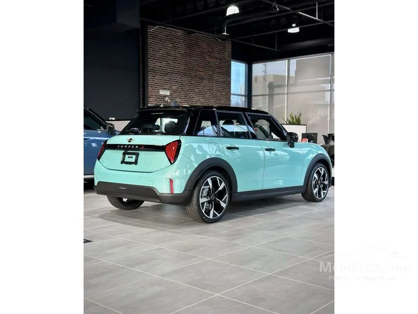 2026 MINI Cooper S 5 Door Hatchback