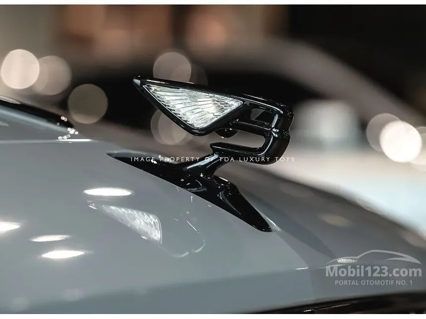 2023 Bentley Flying Spur V6 Hybrid Sedan