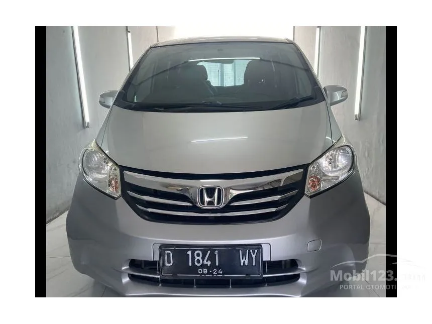 Jual Mobil Honda Freed 2014 S 1.5 di Jawa Barat Automatic MPV Abu