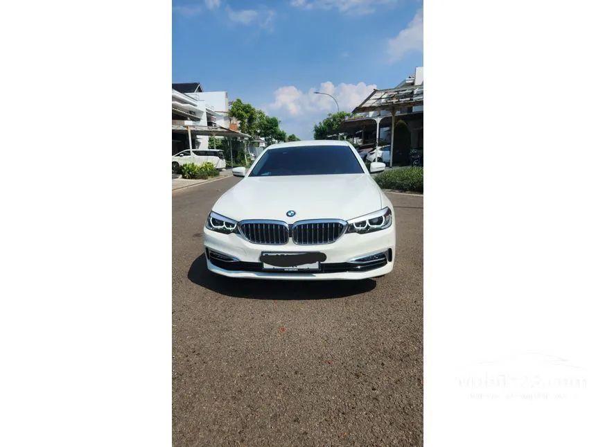 Jual Mobil BMW 520i 2018 Luxury 2.0 di Banten Automatic Sedan Putih Rp 570.000.000