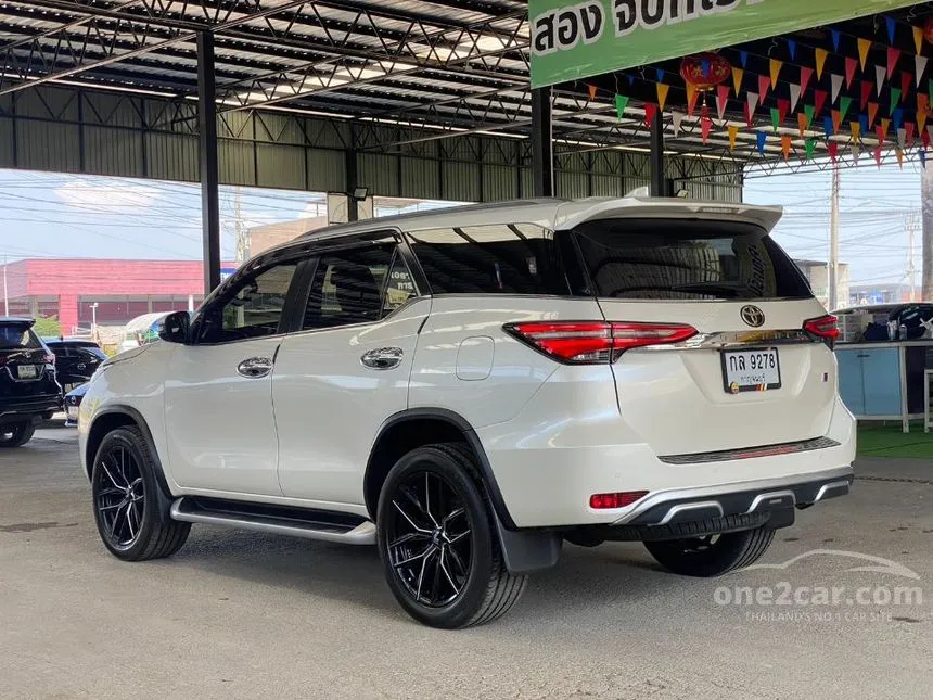 2021 Toyota FORTUNER V SUV