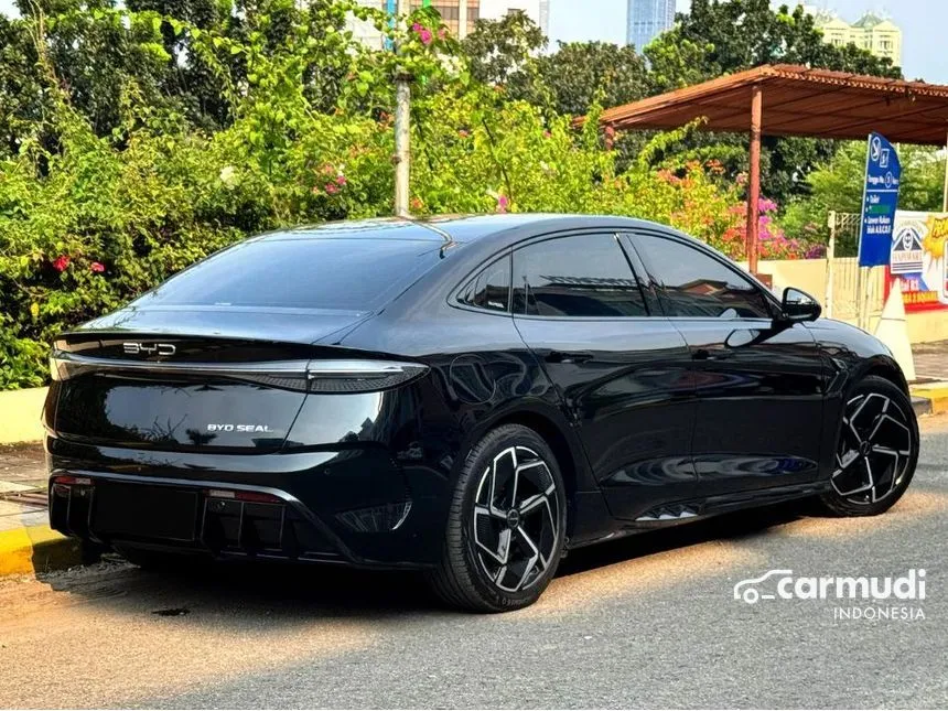 2024 BYD Seal Premium Extended Range Sedan