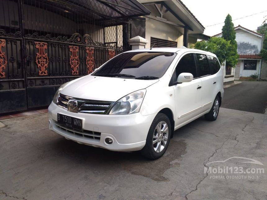 Jual Mobil  Nissan  Grand  Livina  2011 Ultimate  1 5 di DKI 