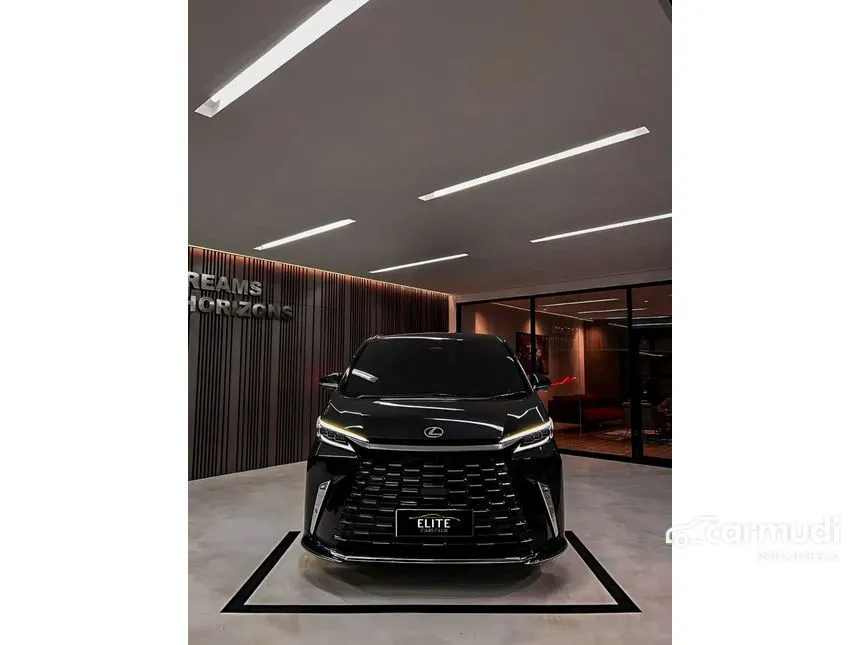 2024 Lexus LM 350h 4 Seater MPV