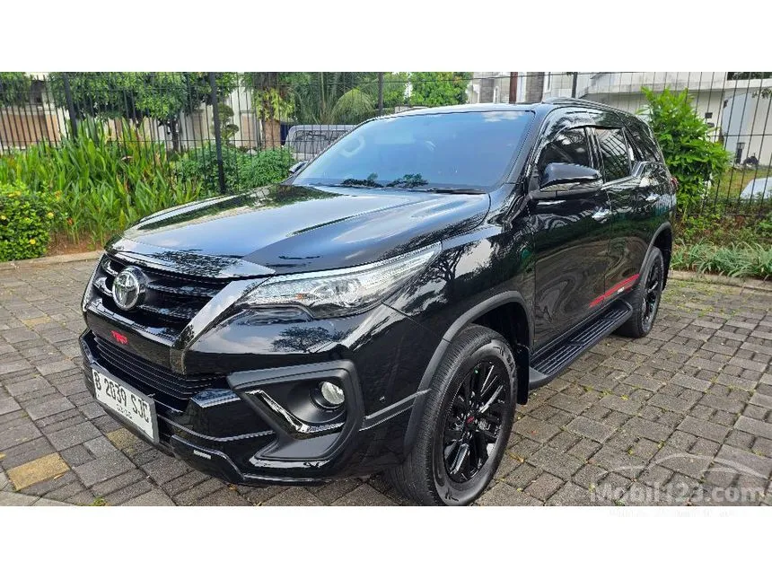 2020 Toyota Fortuner VRZ TRD 4X2 SUV