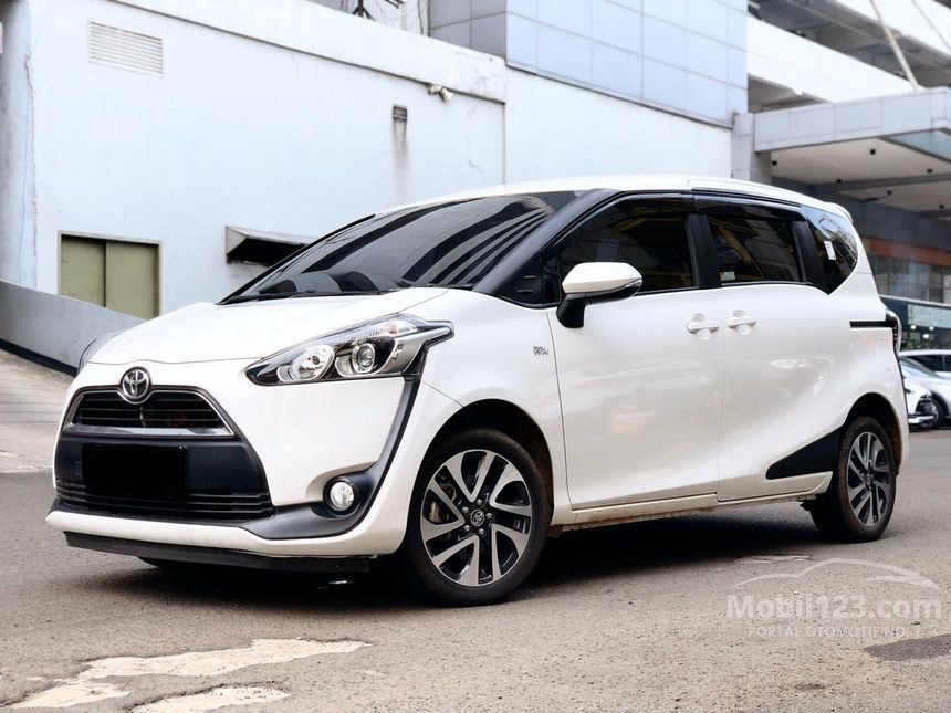 Toyota sienta 2018 характеристики