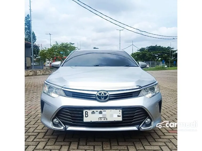 2015 Toyota Camry V Sedan