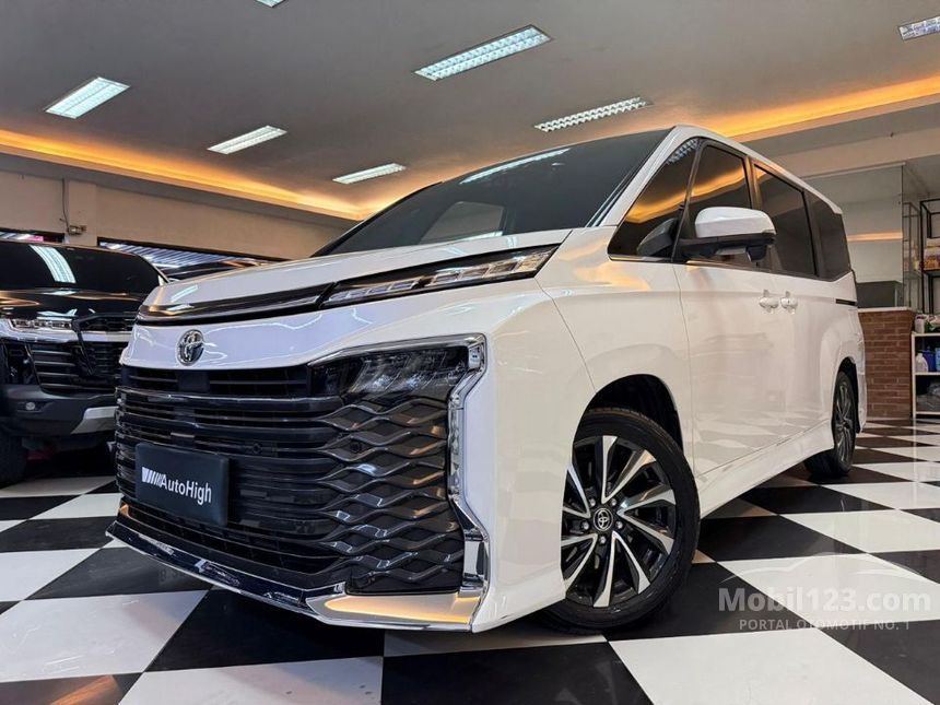 Jual Mobil Toyota Voxy 2023 (Premium Color) 2.0 di DKI Jakarta ...