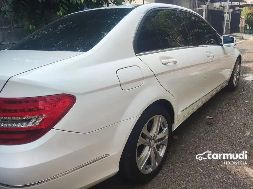 2013 Mercedes-Benz C200 CGI Avantgarde Sedan