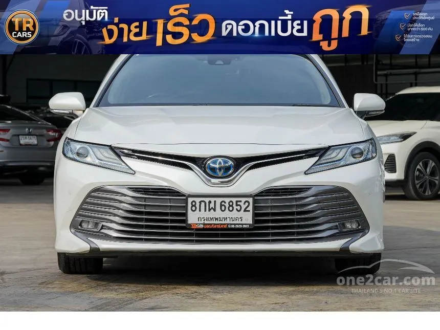 2019 Toyota CAMRY Hybrid Premium Sedan