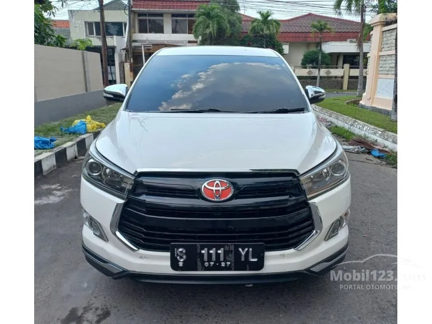 Jual Mobil Toyota Innova Venturer 2017 2.0 di Jawa Timur Automatic Wagon Putih Rp 320.000.000