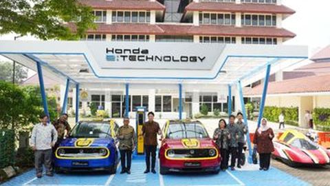 Honda Bikin SPKLU di UI dan Pinjamkan Dua Mobil Listrik