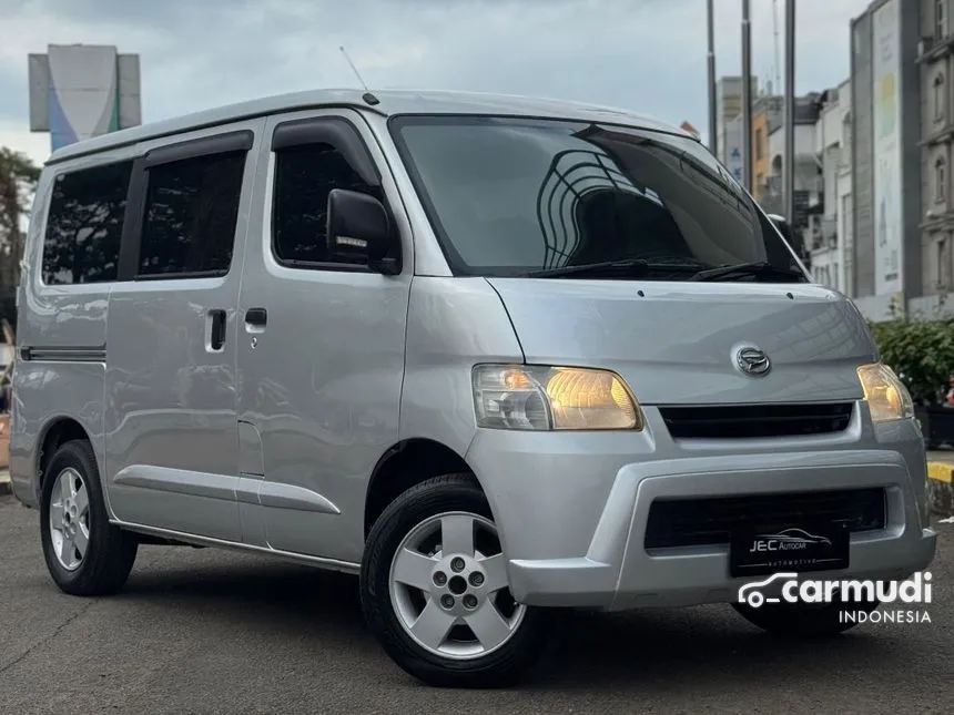 2014 Daihatsu Gran Max Mini Bus D PS Van