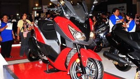 SYM Cruisym 300i Pesaing Yamaha X-Max Asal Taiwan