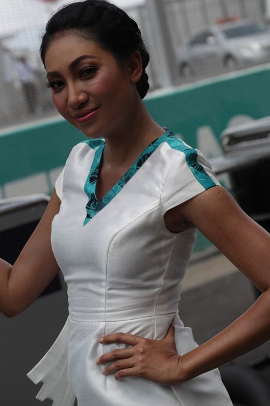 Gadis-gadis Melayu Dongkrak Semangat Daniel Ricciardo 5