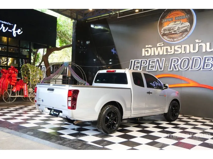 2017 Isuzu D-MAX S Space Cab Pickup