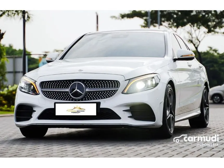 2019 Mercedes-Benz C300 AMG Line Sedan