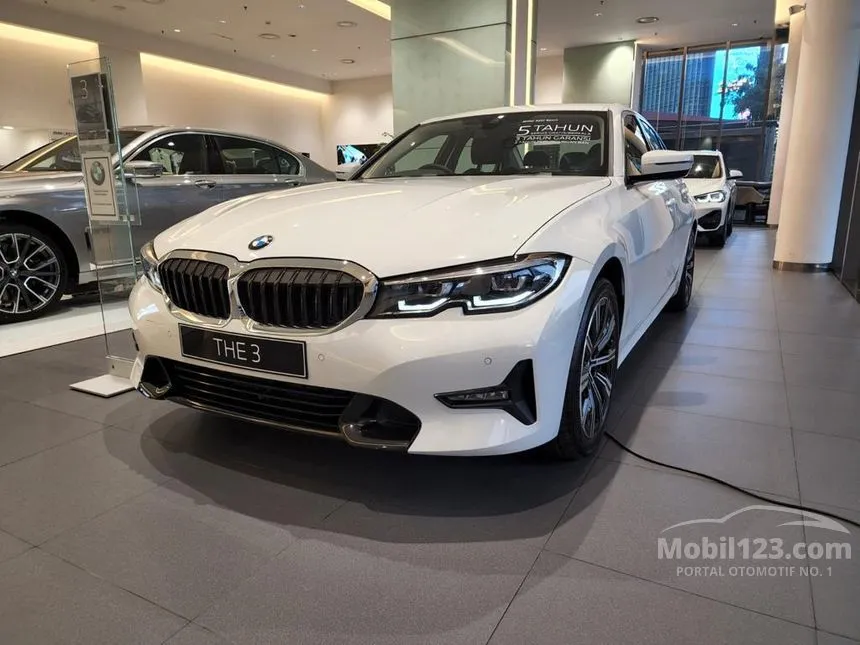 Jual Mobil BMW 320i 2022 Sport 2.0 di DKI Jakarta Automatic Sedan Putih ...