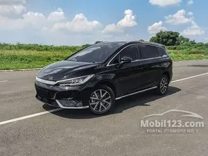 2026 BYD M6 Superior Captain 6 Seater MPV