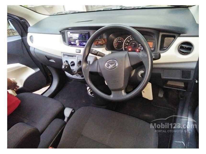 2016 Daihatsu Sigra X MPV