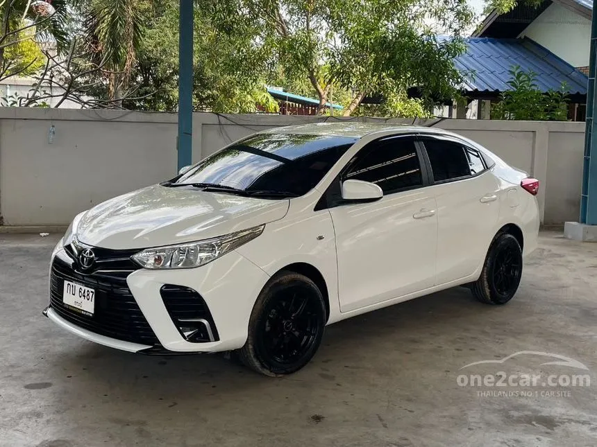 2022 Toyota Yaris Ativ Entry Sedan