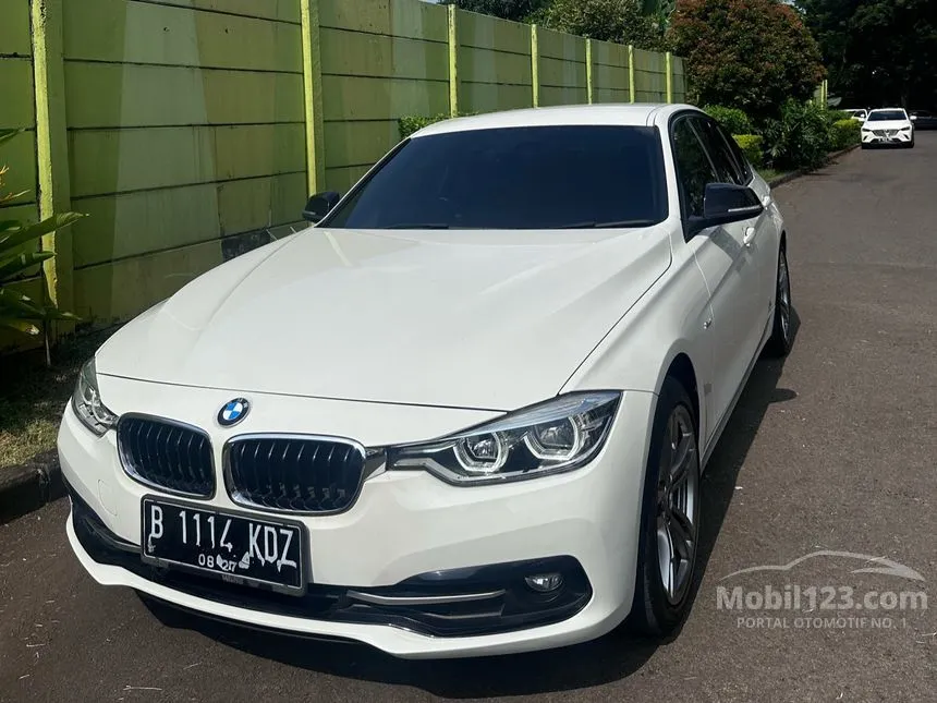Jual Mobil BMW 320i 2018 Sport 2.0 di Jawa Barat Automatic Sedan Putih Rp 425.000.000