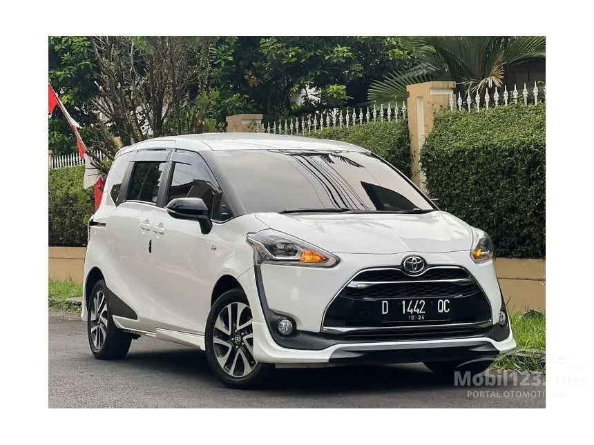 Jual Mobil Toyota Sienta 2017 Q 1.5 di Jawa Barat Automatic MPV Putih Rp 205.000.000