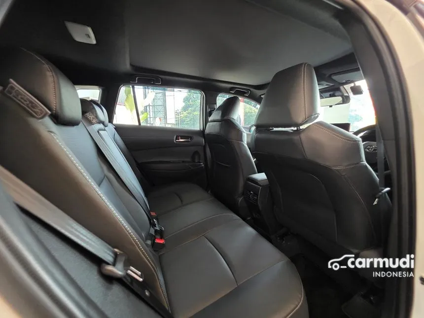 2025 Toyota Corolla Cross Hybrid GR Sport (Dual Tone) SUV