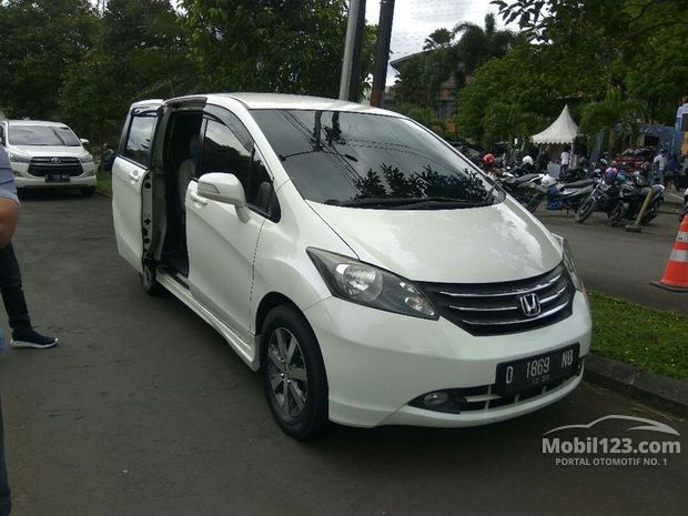  Honda  Freed  Mobil  bekas dijual di  Bandung  Jawa Barat 