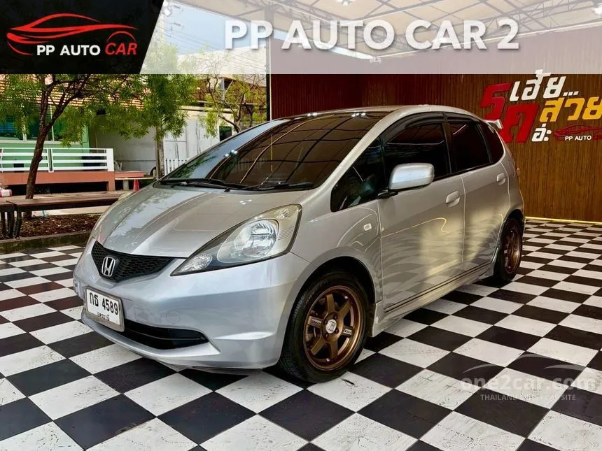 2010 Honda JAZZ V Hatchback