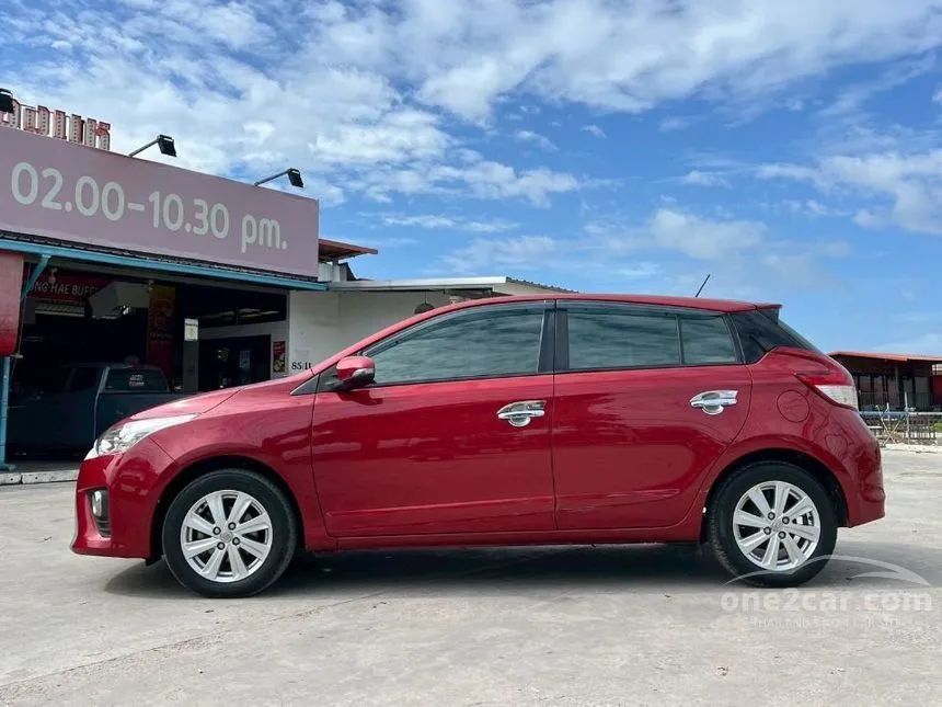 2015 Toyota YARIS G Hatchback