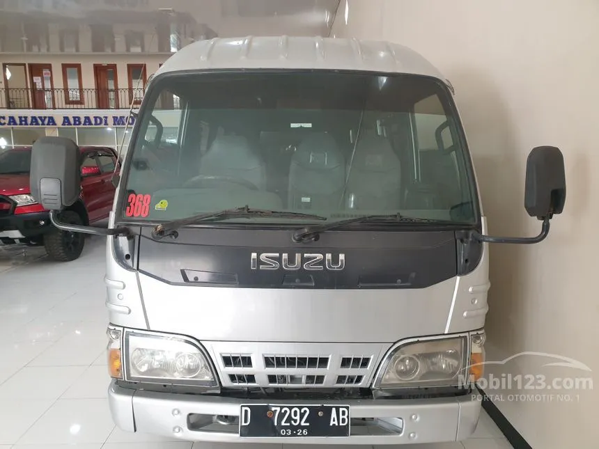 Kredit isuzu elf microbus bekas