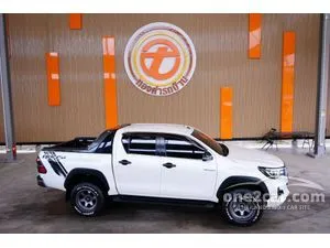2018 Toyota HILUX REVO 2.4 G Prerunner Rocco Double Cab Pickup