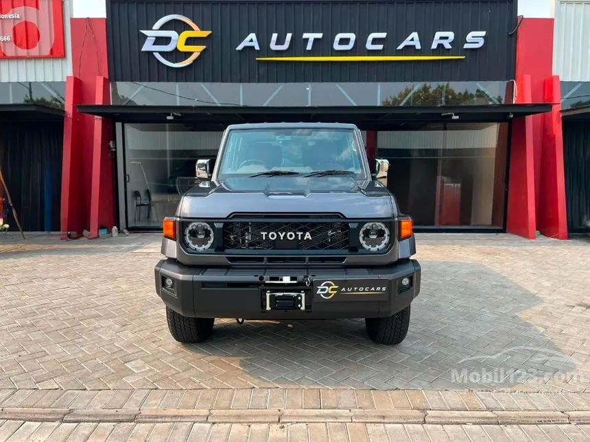 2025 Toyota Land Cruiser 70 LX SUV