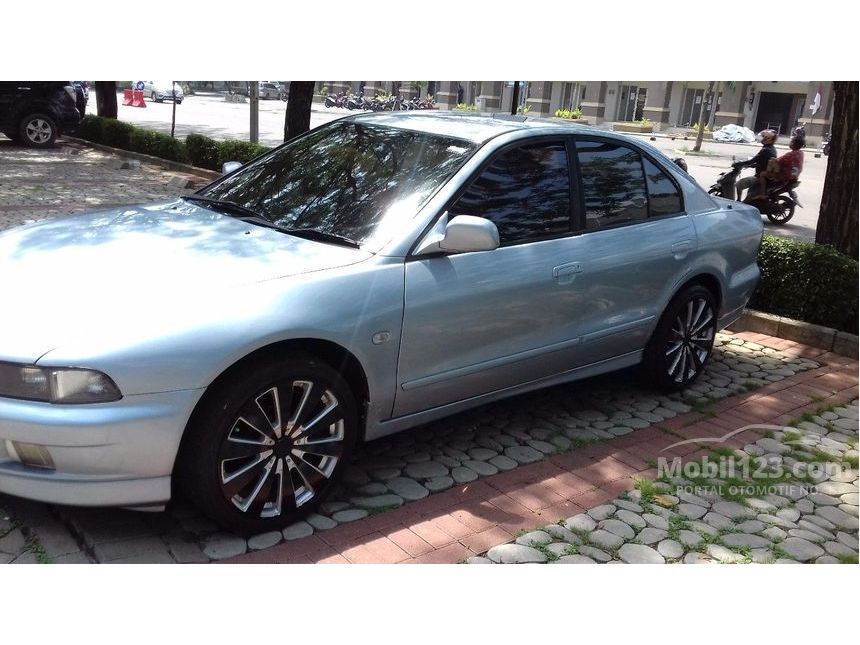 2004 Mitsubishi Galant Sedan