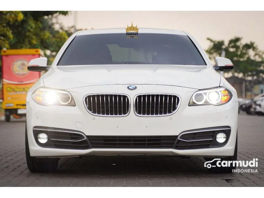 2016 BMW 520i Luxury Sedan